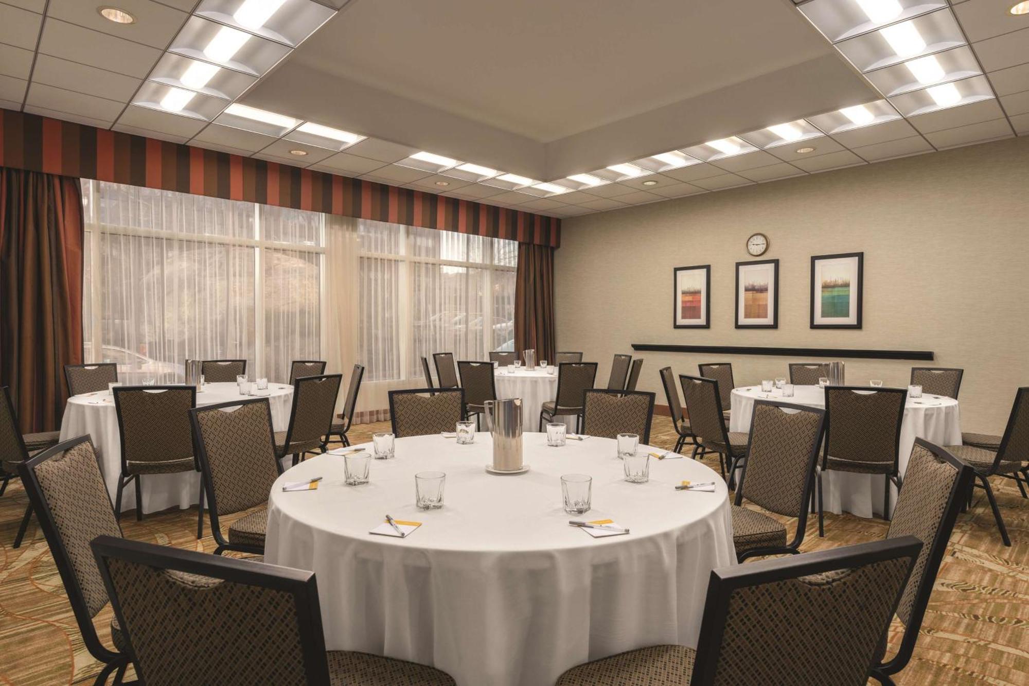 Hampton Inn New York - Laguardia Airport Kültér fotó